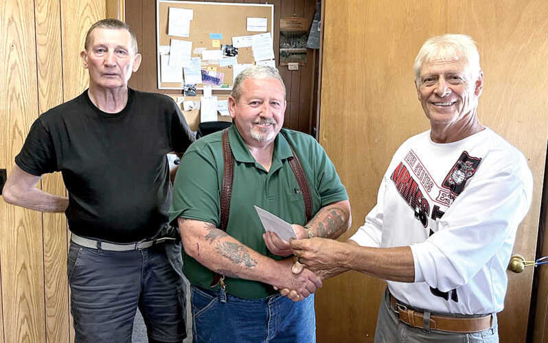 Elks Golf Course Donates To Vietnam Veterans News Sports Jobs The 